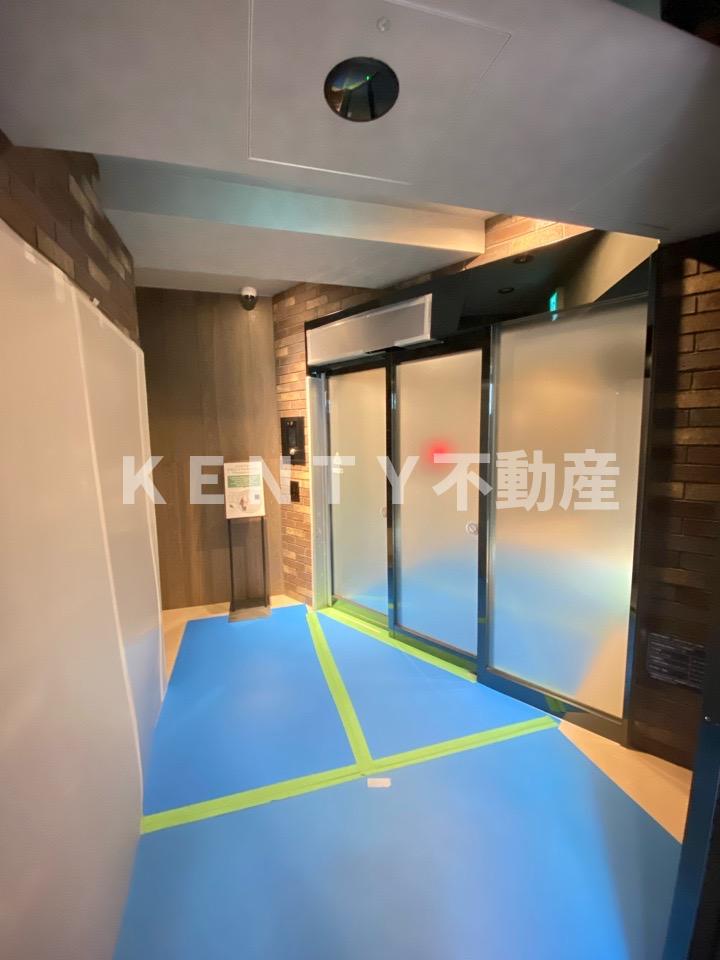 エントランス　落ち着いたエントランスです