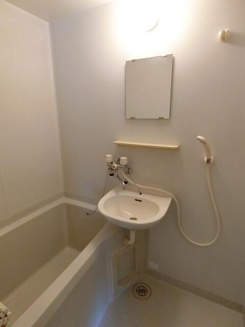 バス・シャワールーム　?