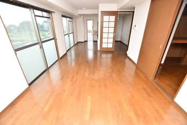 居室・リビング　リビング