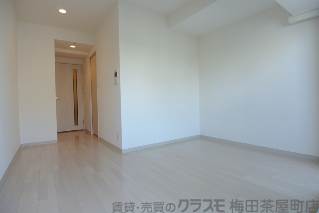 居室・リビング　室内