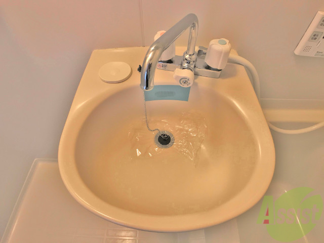 洗面設備　洗面台。身支度にはかかせないですよね～。