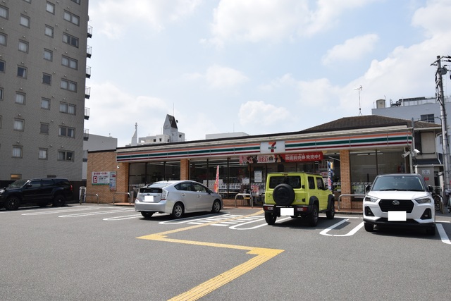 コンビニ　セブンイレブン姫路北条口１丁目店（コンビニ）まで450m