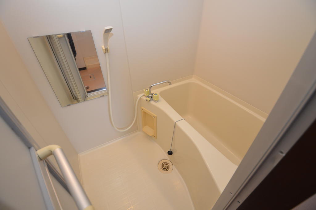バス・シャワールーム　（参考）他室の写真を使用しています。現況優先となります。