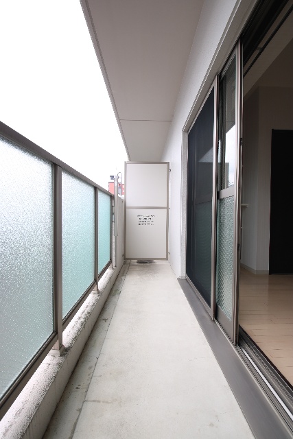 バルコニー　※別号室の参考写真、現況優先※