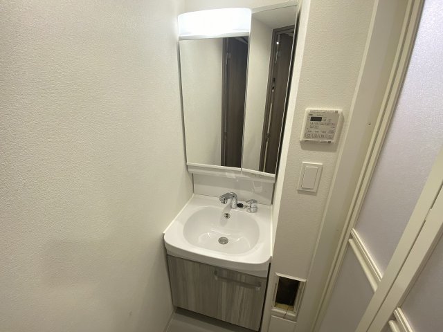 洗面設備　使いやすい洗面所です