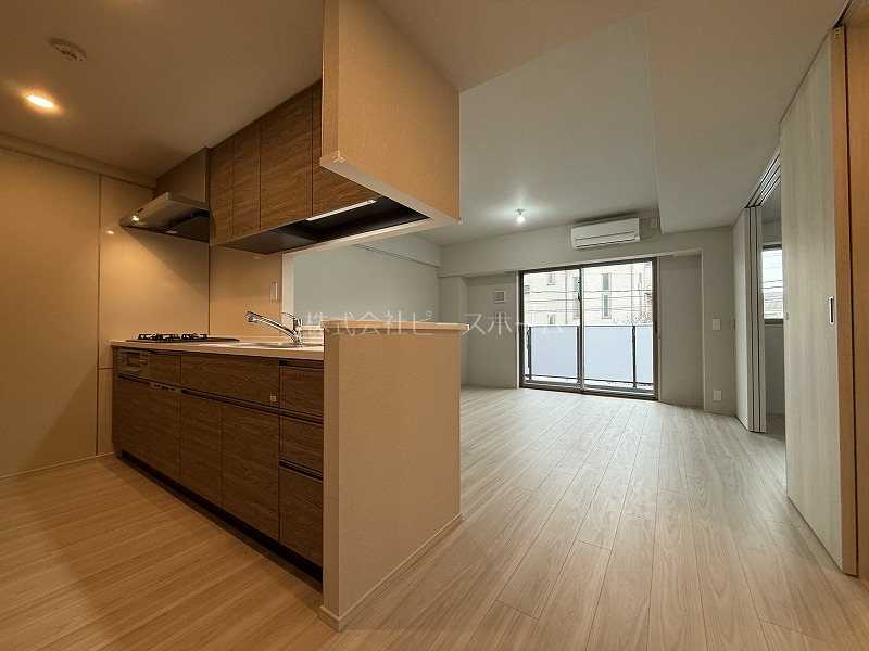 居室・リビング　※別号室参考写真