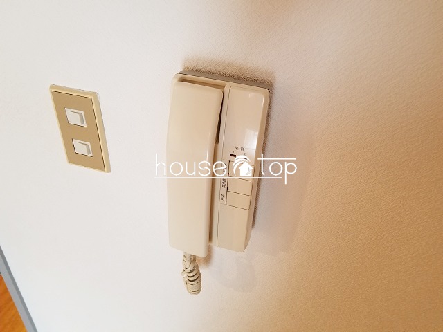 セキュリティ　インターホンでオートロックも解除可能