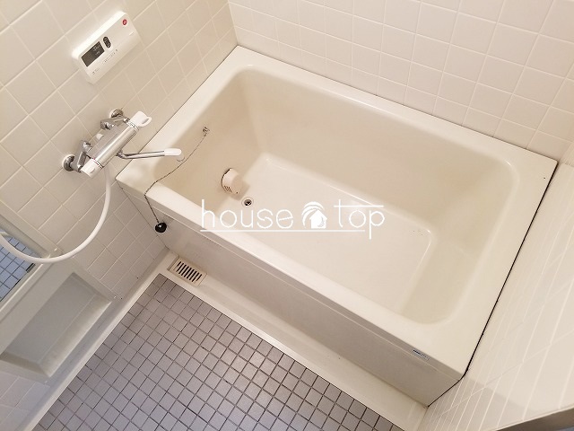 バス・シャワールーム　ゆったりと入浴出来る浴槽