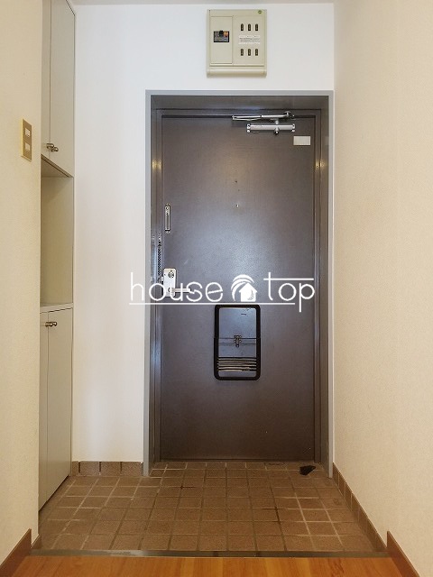 玄関　シューズボックス完備