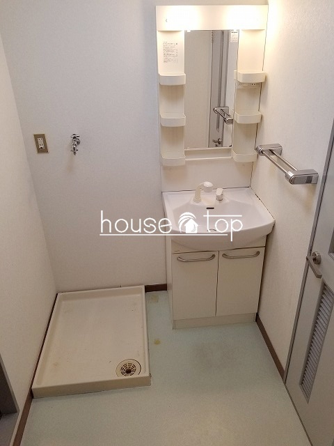 洗面設備　シャンプードレッサー！ゆったりとした脱衣スペース