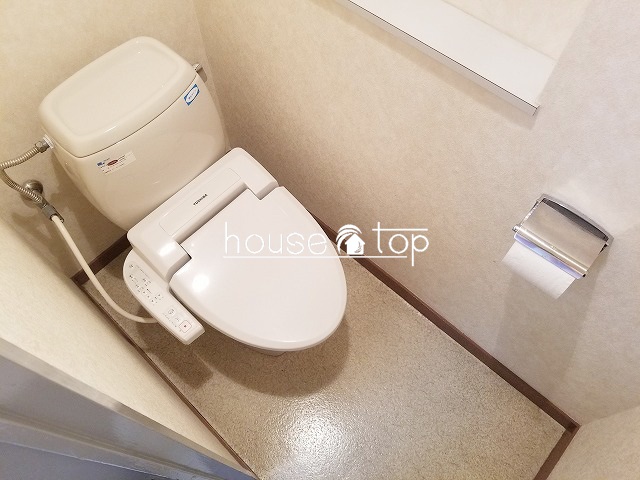 トイレ　ウォシュレット完備