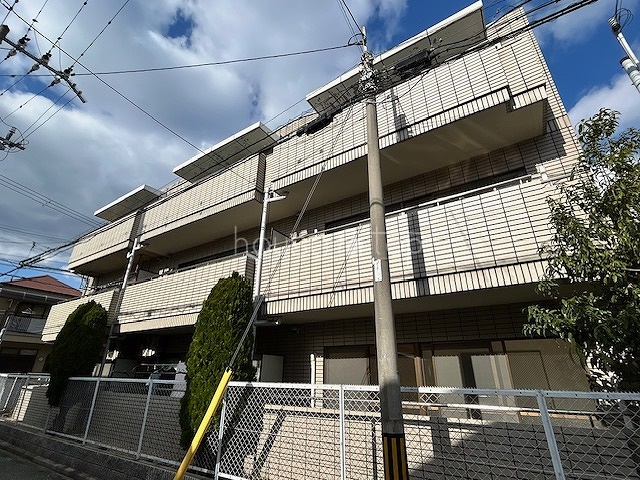 建物外観　インターネット使用料月額無料！オートロック完備