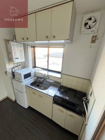 キッチン　コンパクトなキッチンで掃除もラクラク