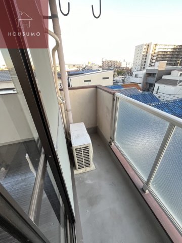 バルコニー　お洗濯にも便利なバルコニー付き