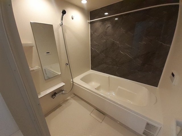 バス・シャワールーム　同型