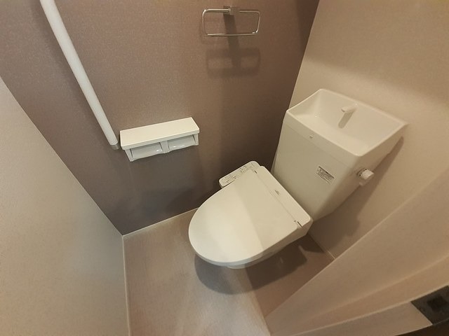 トイレ　同型