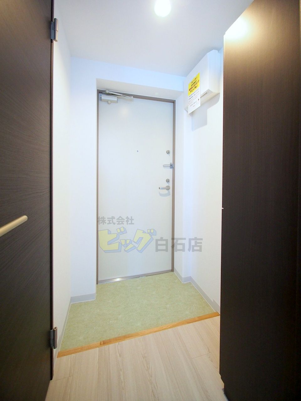 玄関　広々玄関です♪