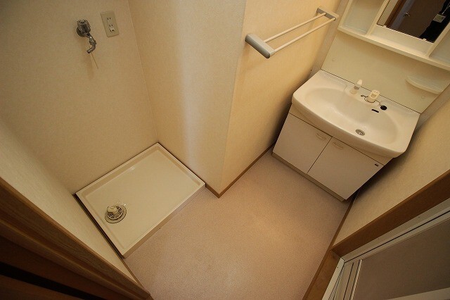 洗面設備　※別室同じ間取りの写真。現況を優先します。