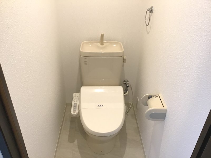 トイレ　ウォシュレット設備外