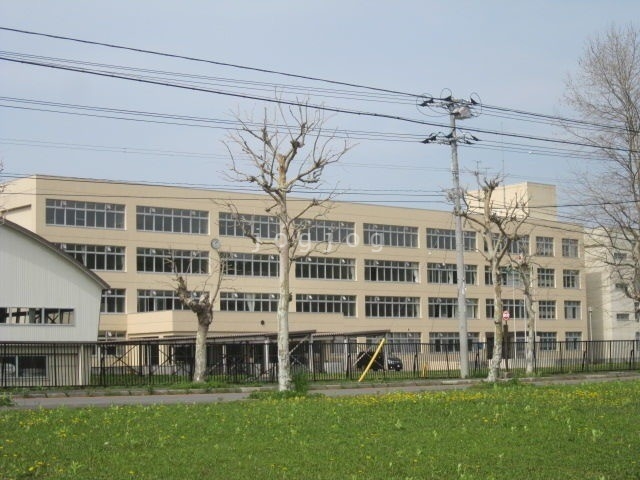高校・高専　北海道三笠高等学校（高校・高専）まで405m