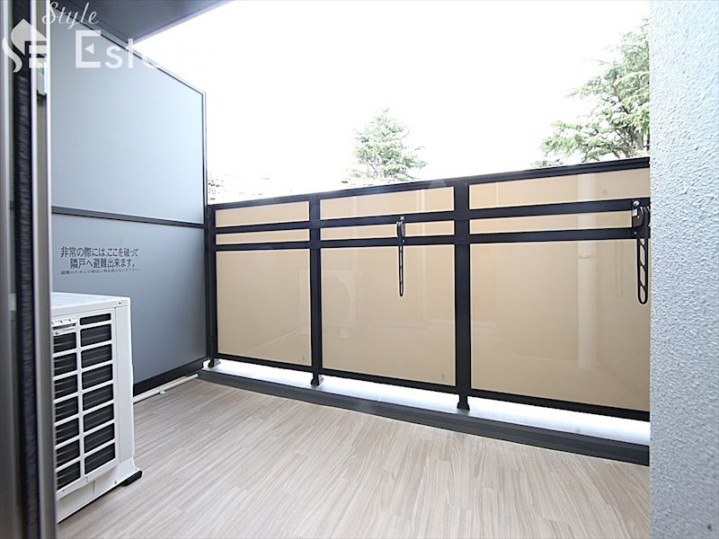 バルコニー　バルコニー