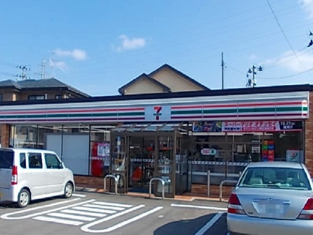 コンビニ　セブンイレブン秋田将軍野南（コンビニ）まで240m