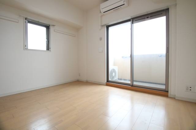 居室・リビング　※別室の参考写真の為、現況優先です。