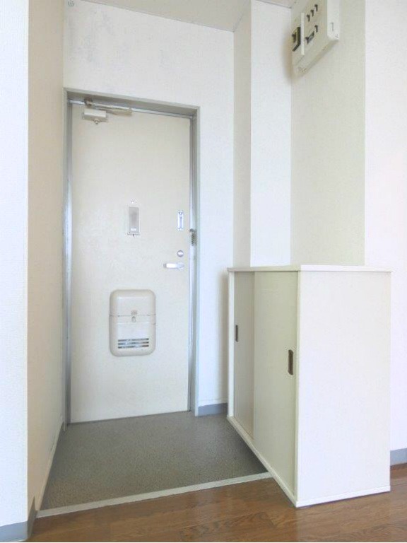 玄関　図面と現状に相違がある場合には現状を優先