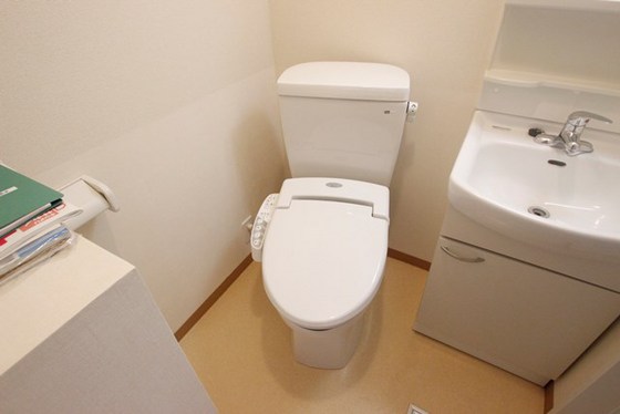 トイレ　※別部屋の写真です