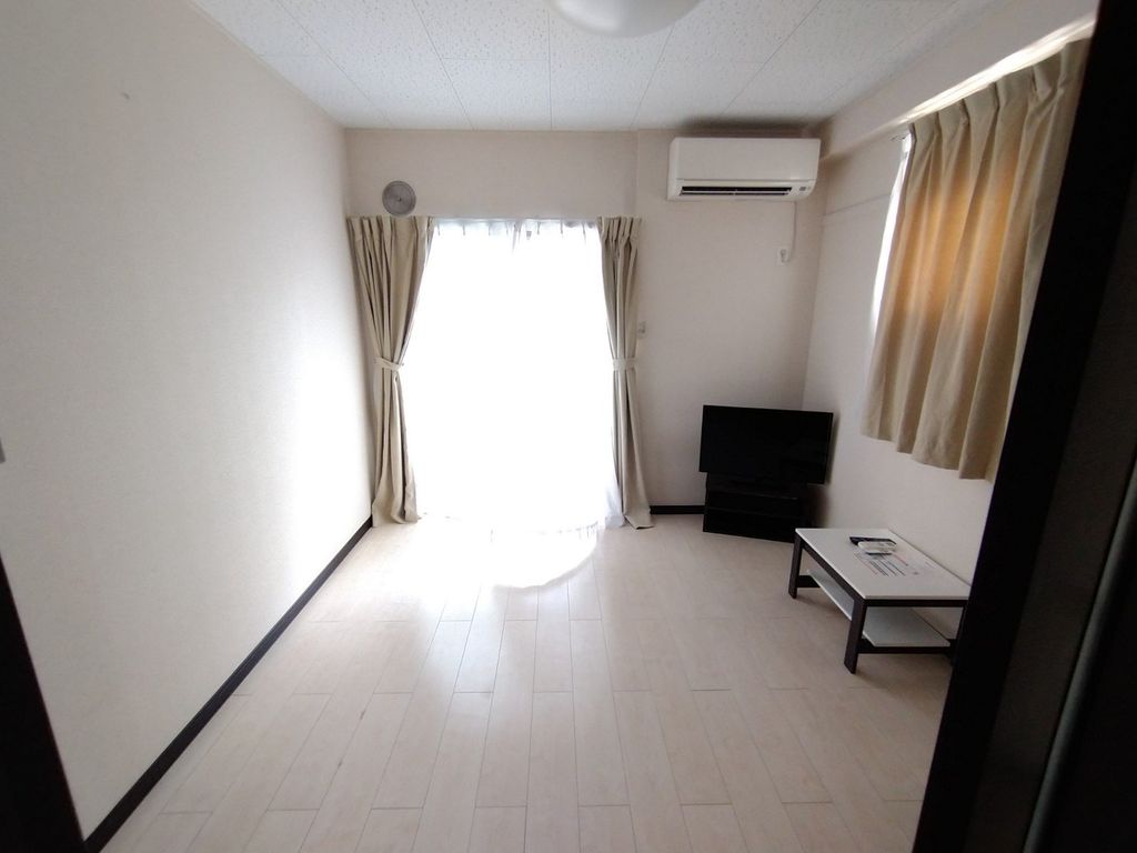 その他部屋・スペース　壁側の窓は角部屋のみ