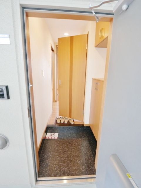 玄関　★お部屋探しは株式会社タウンハウジング東京まで★