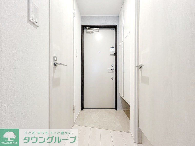 玄関　お部屋探しは株式会社　タウンハウジング　までお気軽にお問合…
