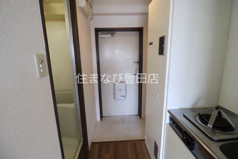 玄関　同型別部屋写真