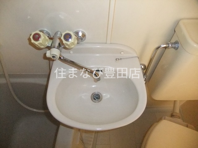 洗面設備　同型別部屋写真