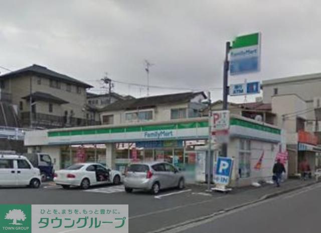 コンビニ　★★ファミリーマート（コンビニ）まで220m