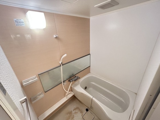 バス・シャワールーム　※別部屋の写真です