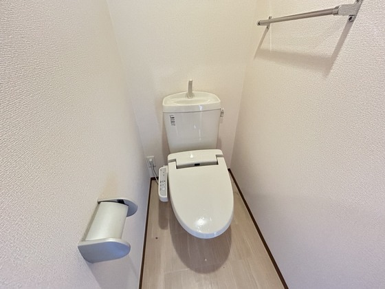 トイレ　※別部屋の写真です