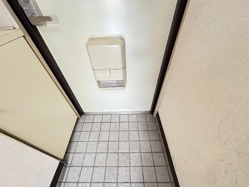 玄関　同物件別部屋イメージ
