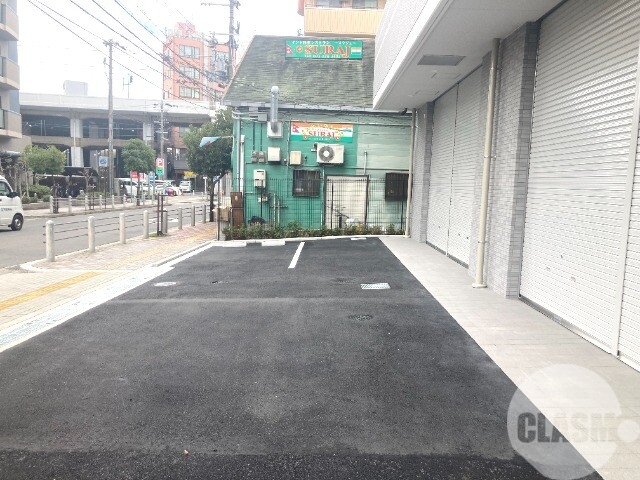 駐車場　敷地内駐車場