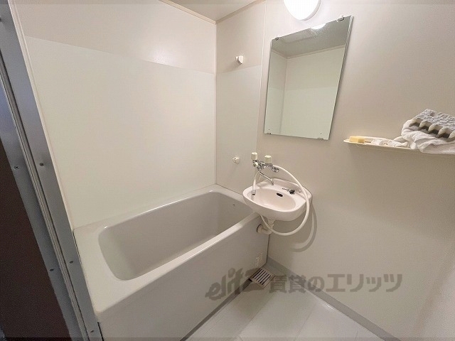 バス・シャワールーム　バス