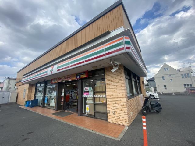 コンビニ　セブンイレブン（コンビニ）まで55m