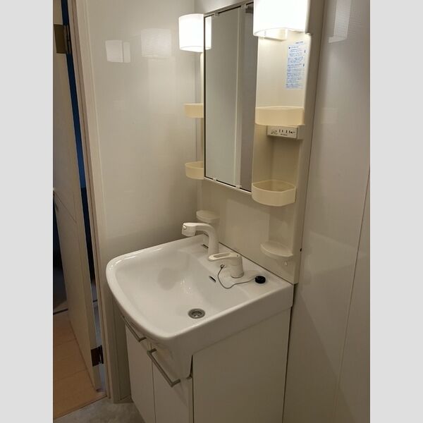 洗面設備　洗髪洗面化粧台