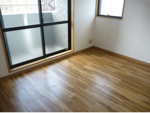 居室・リビング　使いやすい形の為、レイアウトを楽しめます♪