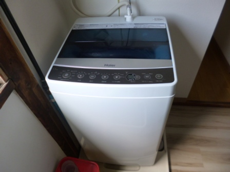 その他設備　きれいな洗濯機（共用）です。洗剤は各自ご用意いただきます。