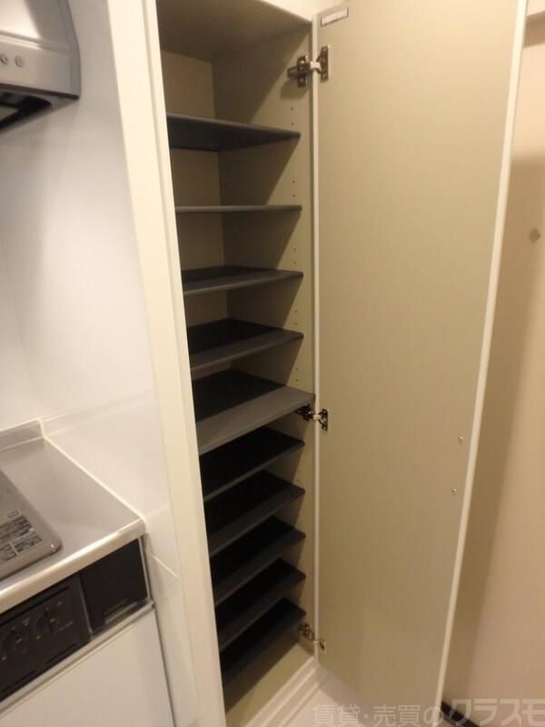 玄関　シューズボックス完備