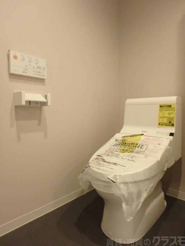 トイレ　トイレは温水洗浄便座付です