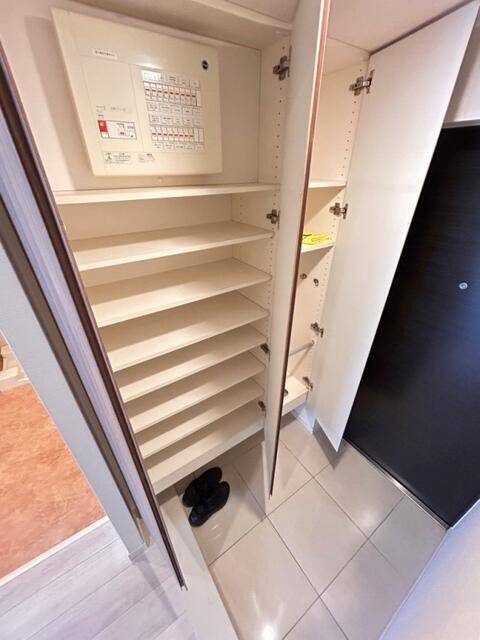 バルコニー　浴室乾燥機完備