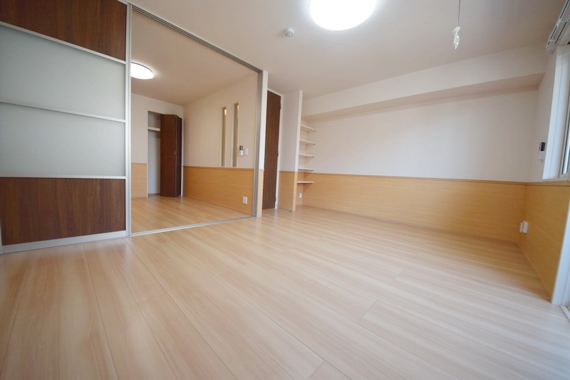 居室・リビング　※別号室の写真です