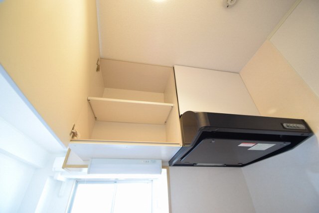 その他設備　上部に棚あります