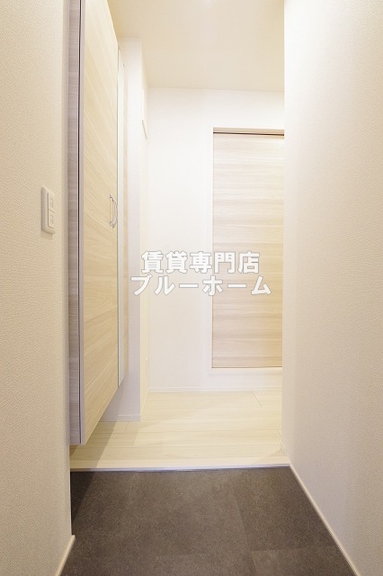 玄関　明るい玄関！